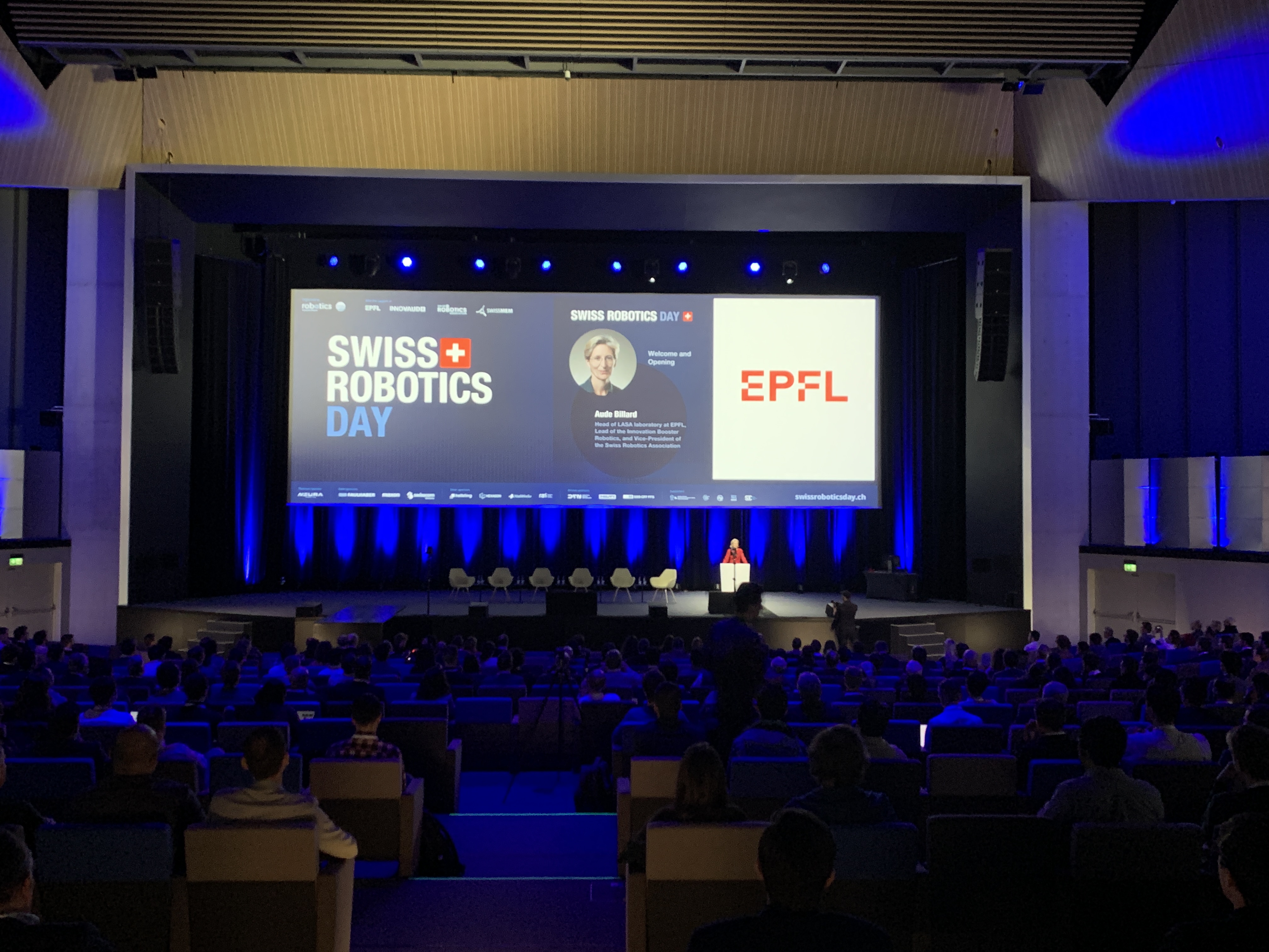 [Translate to Chinese:] 